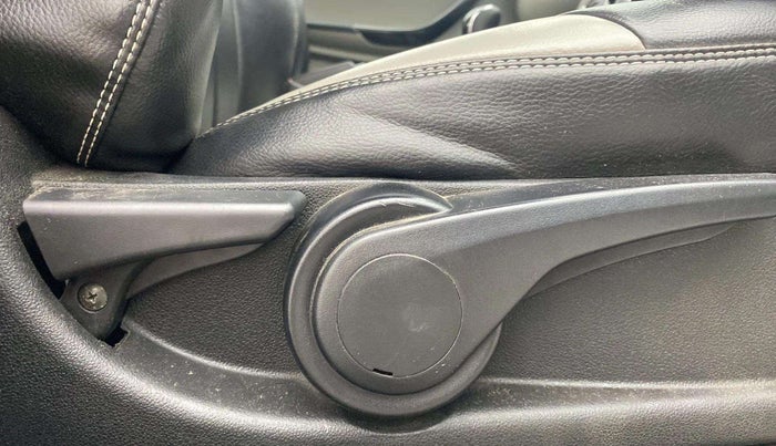2017 Tata Tiago XZ PETROL, Petrol, Manual, 72,346 km, Driver Side Adjustment Panel