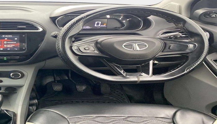 2022 Tata Tiago XT CNG, CNG, Manual, 65,445 km, Steering Wheel Close Up