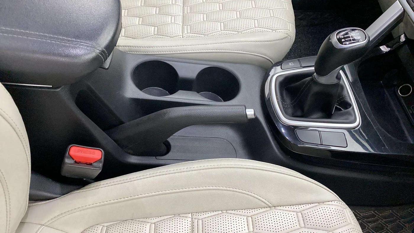 2020 KIA SELTOS HTX 1.5 PETROL, Petrol, Manual, 32,237 km, Gear Lever