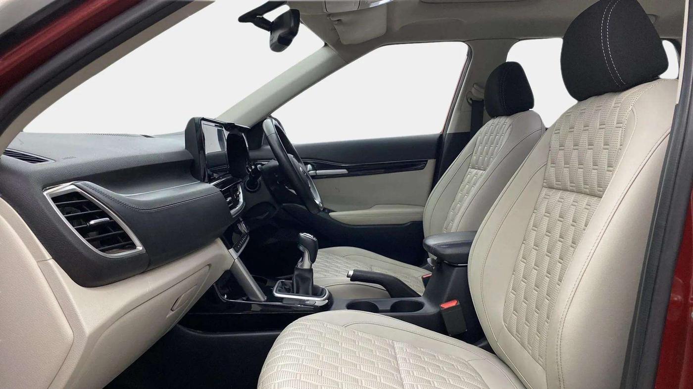 2020 KIA SELTOS HTX 1.5 PETROL, Petrol, Manual, 32,237 km, Right Side Front Door Cabin