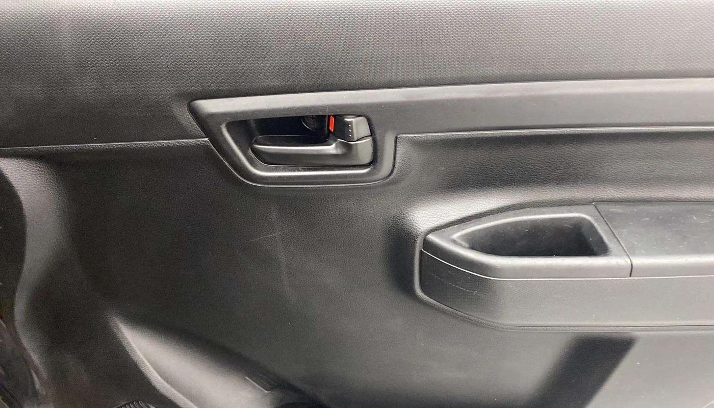 2020 Maruti S PRESSO VXI PLUS AMT, Petrol, Automatic, 37,486 km, Driver Side Door Panels Control