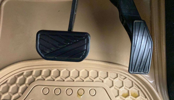 2020 Maruti S PRESSO VXI PLUS AMT, Petrol, Automatic, 37,486 km, Pedals