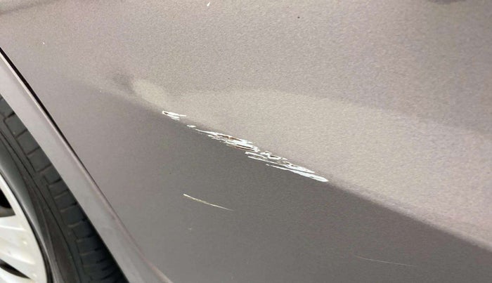 2013 Honda Brio S MT, Petrol, Manual, 1,09,084 km, Right rear door - Minor scratches