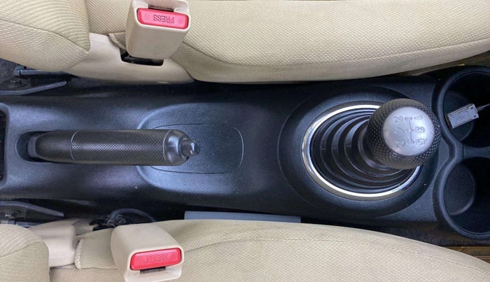 2013 Honda Brio S MT, Petrol, Manual, 1,09,084 km, Gear Lever