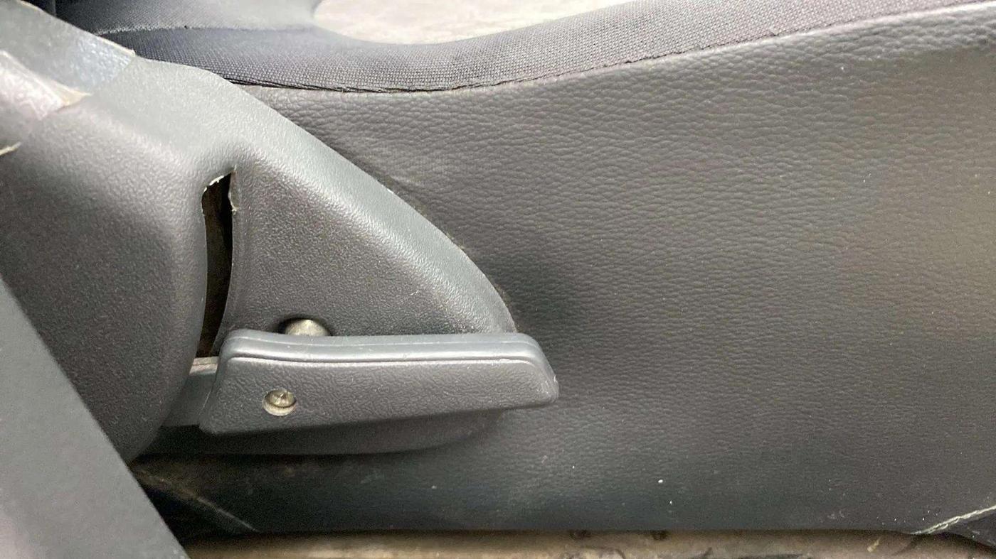 2017 Maruti Alto 800 VXI, Petrol, Manual, 19,717 km, Driver Side Adjustment Panel