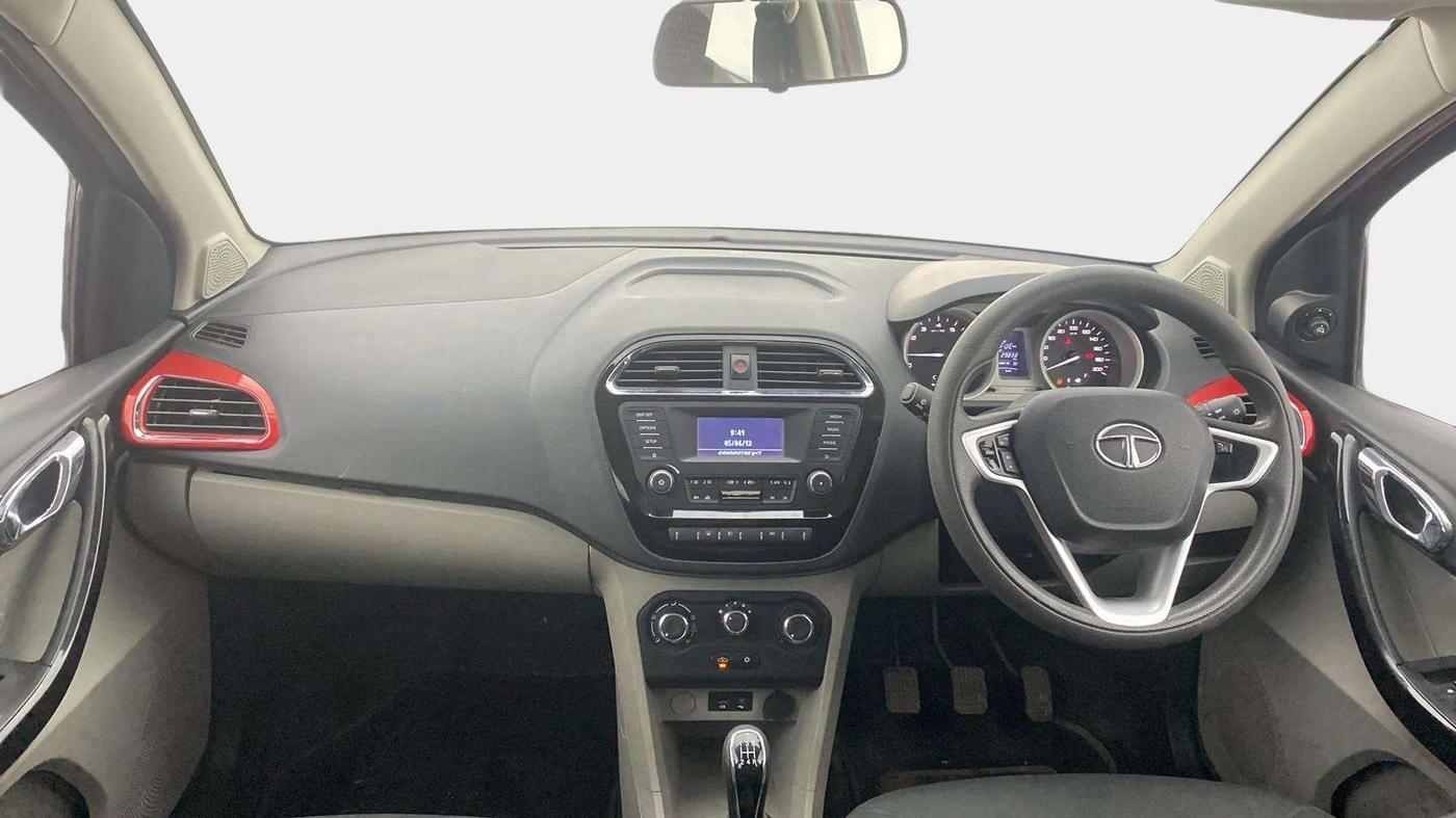 2017 Tata Tiago XZ PETROL, Petrol, Manual, 29,853 km, Dashboard