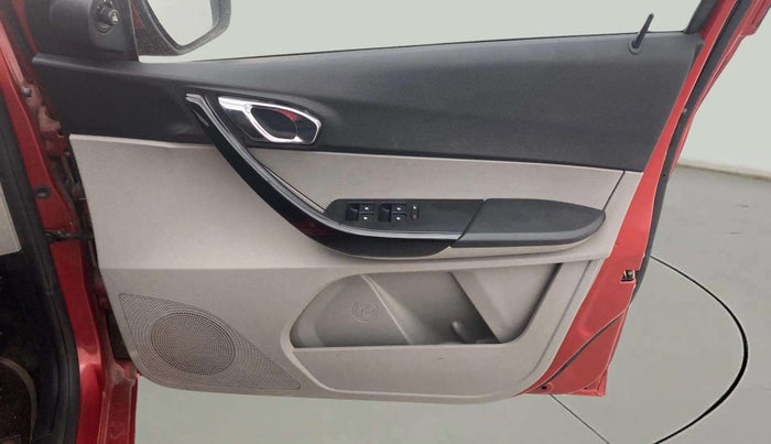 2017 Tata Tiago XZ PETROL, Petrol, Manual, 29,853 km, Driver Side Door Panels Control