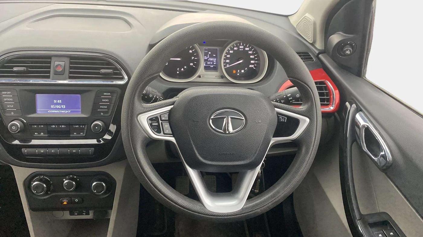 2017 Tata Tiago XZ PETROL, Petrol, Manual, 29,853 km, Steering Wheel Close Up