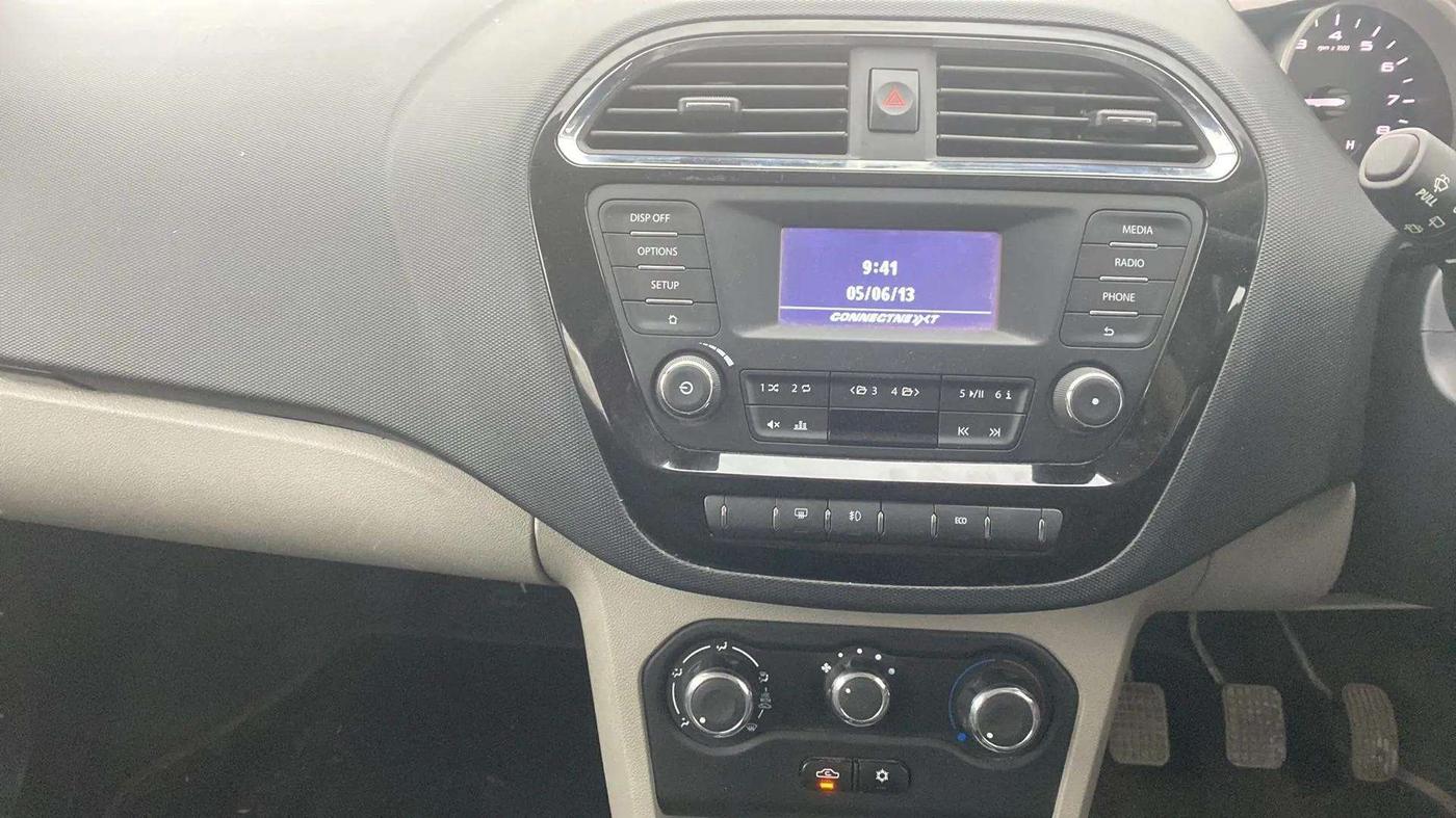 2017 Tata Tiago XZ PETROL, Petrol, Manual, 29,853 km, Air Conditioner