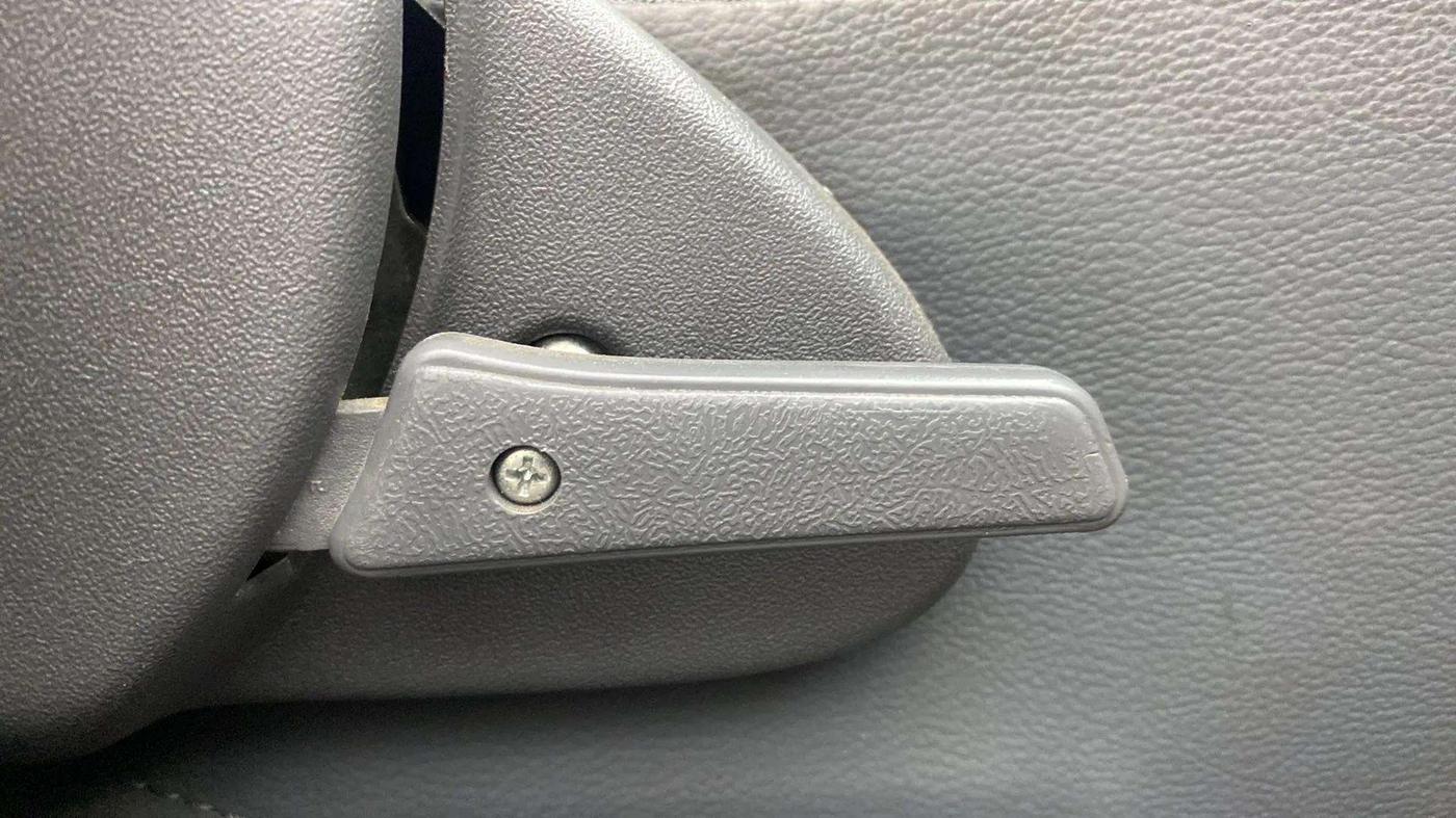 2015 Maruti Alto 800 VXI, Petrol, Manual, 16,676 km, Driver Side Adjustment Panel