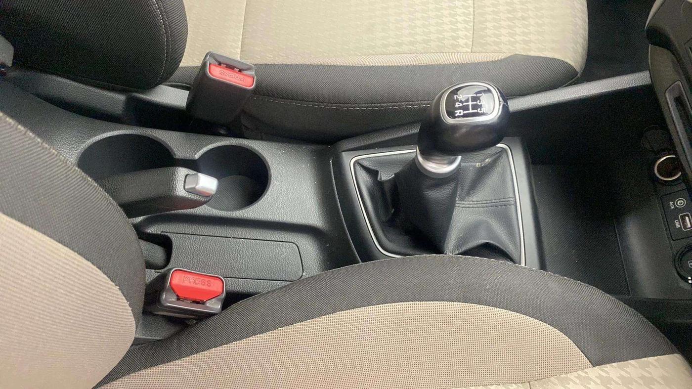 2018 Hyundai Elite i20 ASTA 1.2 (O), Petrol, Manual, 22,962 km, Gear Lever