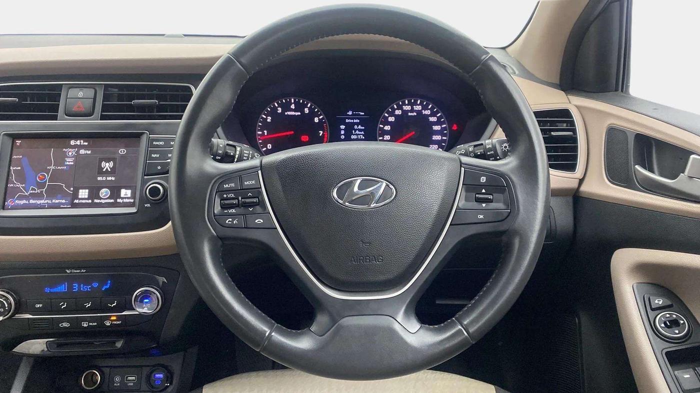 2018 Hyundai Elite i20 ASTA 1.2 (O), Petrol, Manual, 22,962 km, Steering Wheel Close Up