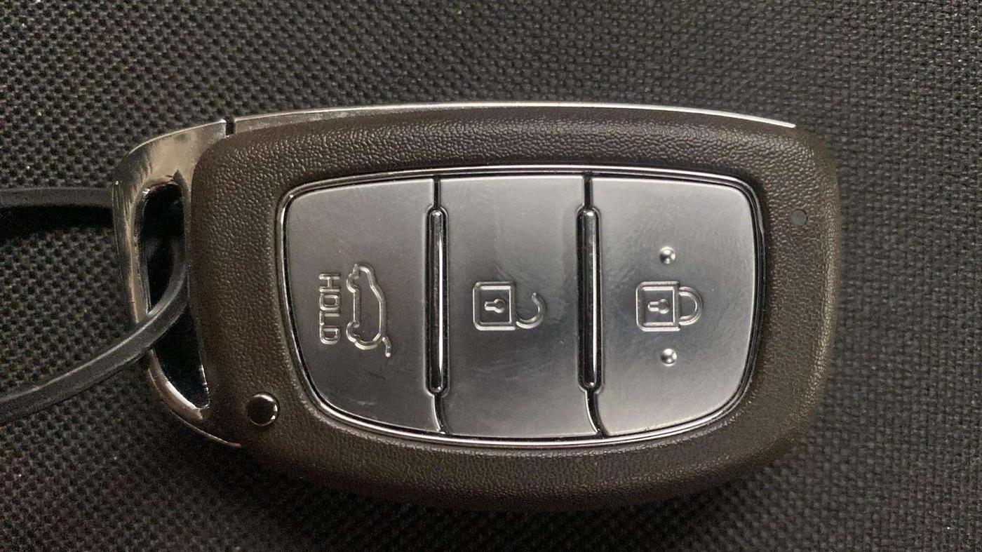 2018 Hyundai Elite i20 ASTA 1.2 (O), Petrol, Manual, 22,962 km, Key Close Up