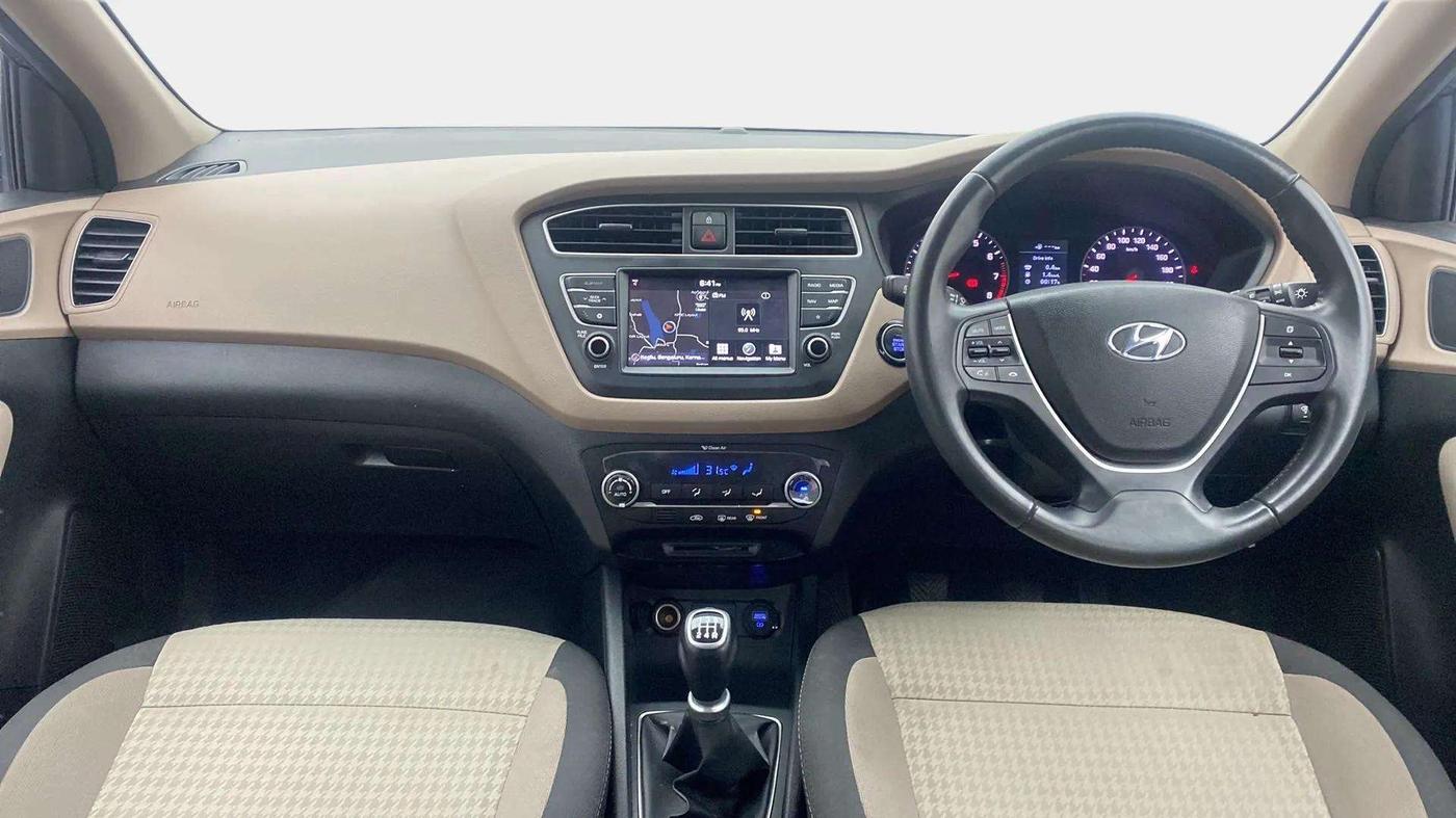 2018 Hyundai Elite i20 ASTA 1.2 (O), Petrol, Manual, 22,962 km, Dashboard