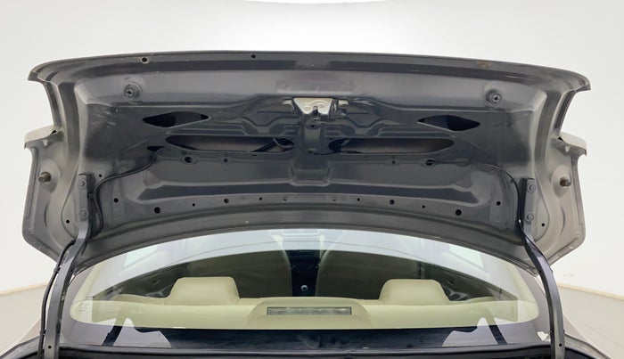 2017 Maruti Dzire LXI, CNG, Manual, 1,00,279 km, Boot Door Open