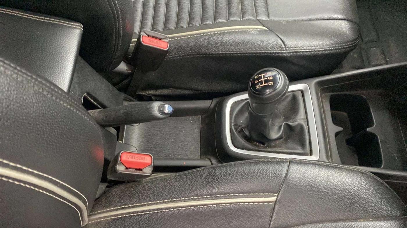 2018 Maruti Swift VXI, Petrol, Manual, 46,330 km, Gear Lever