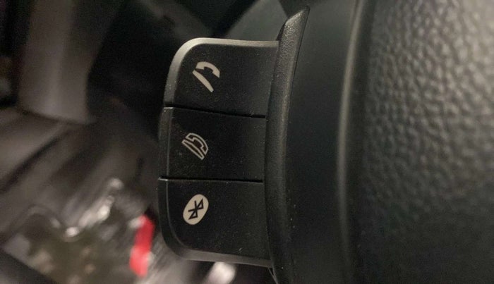 2018 Maruti Swift VXI, Petrol, Manual, 46,330 km, Steering wheel - Phone control not functional