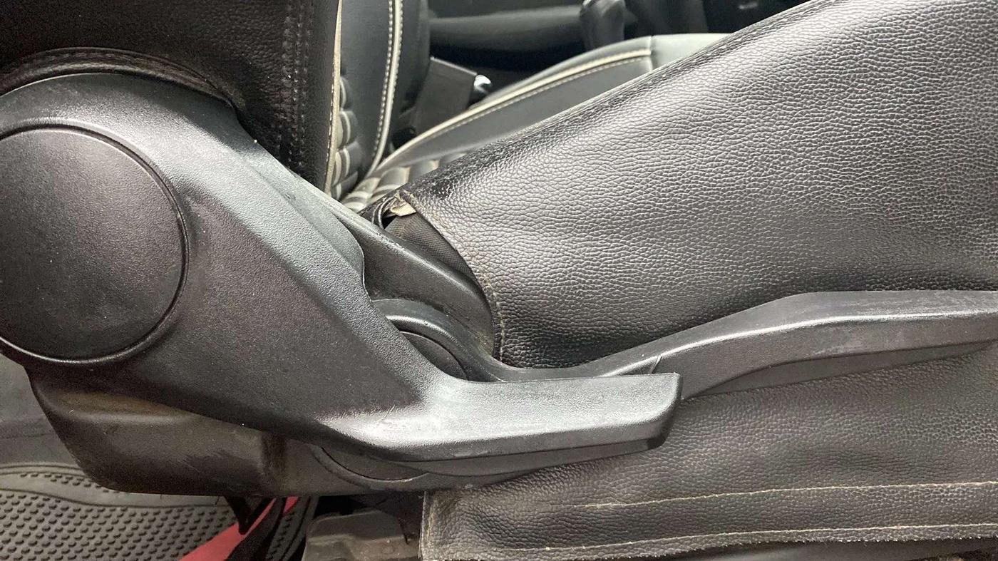 2018 Maruti Swift VXI, Petrol, Manual, 46,330 km, Driver Side Adjustment Panel