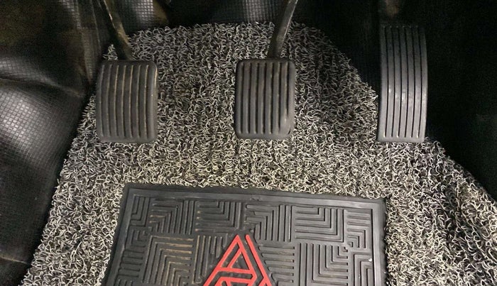 2018 Hyundai Xcent S 1.2, Petrol, Manual, 44,846 km, Pedals