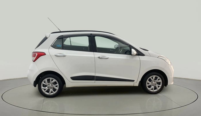 2017 Hyundai Grand i10 SPORTZ (O) 1.2 KAPPA VTVT, Petrol, Manual, 25,601 km, Right Side