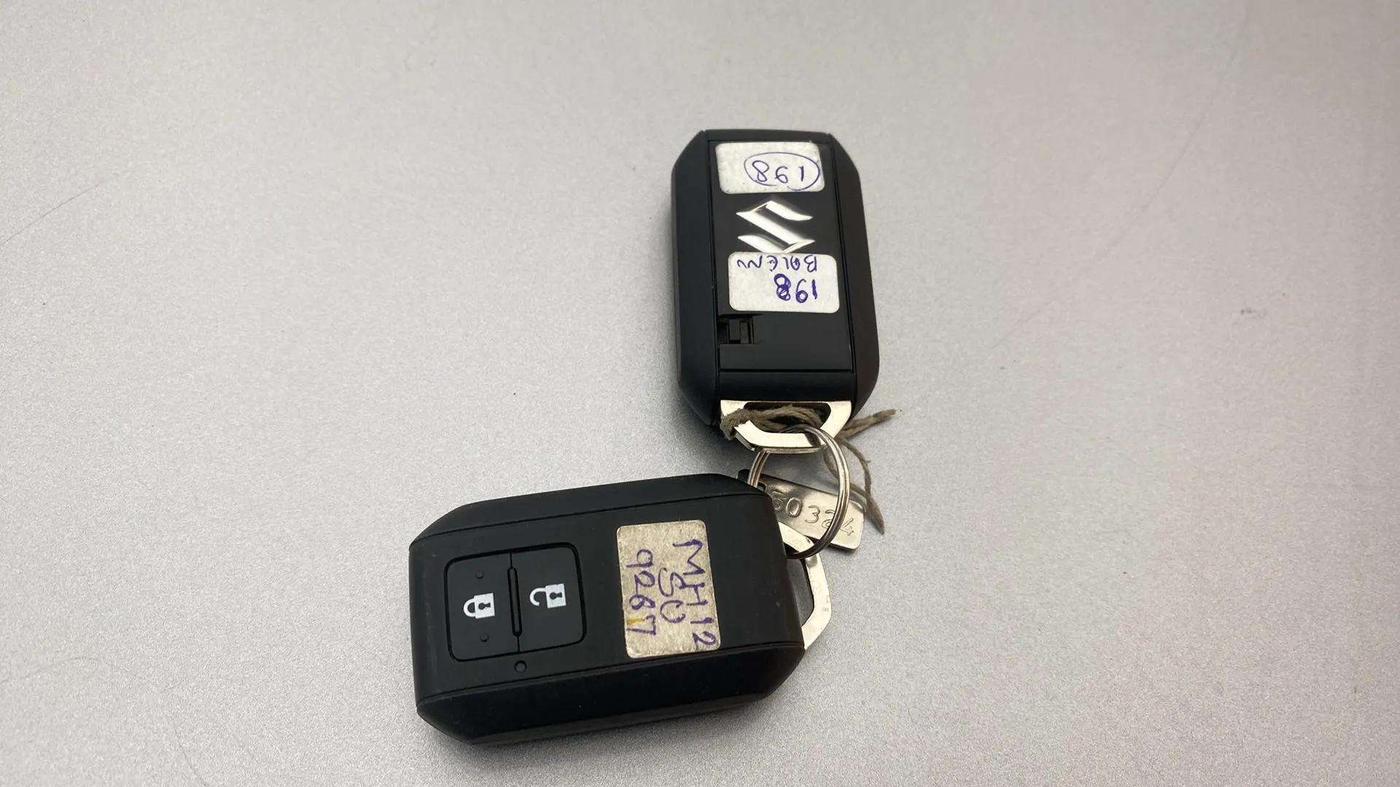 2020 Maruti Baleno ZETA PETROL 1.2, Petrol, Manual, 19,595 km, Key Close Up