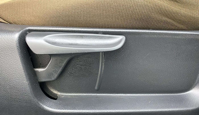 2020 Volkswagen Polo HIGHLINE PLUS 1.0, Petrol, Manual, 46,963 km, Driver Side Adjustment Panel