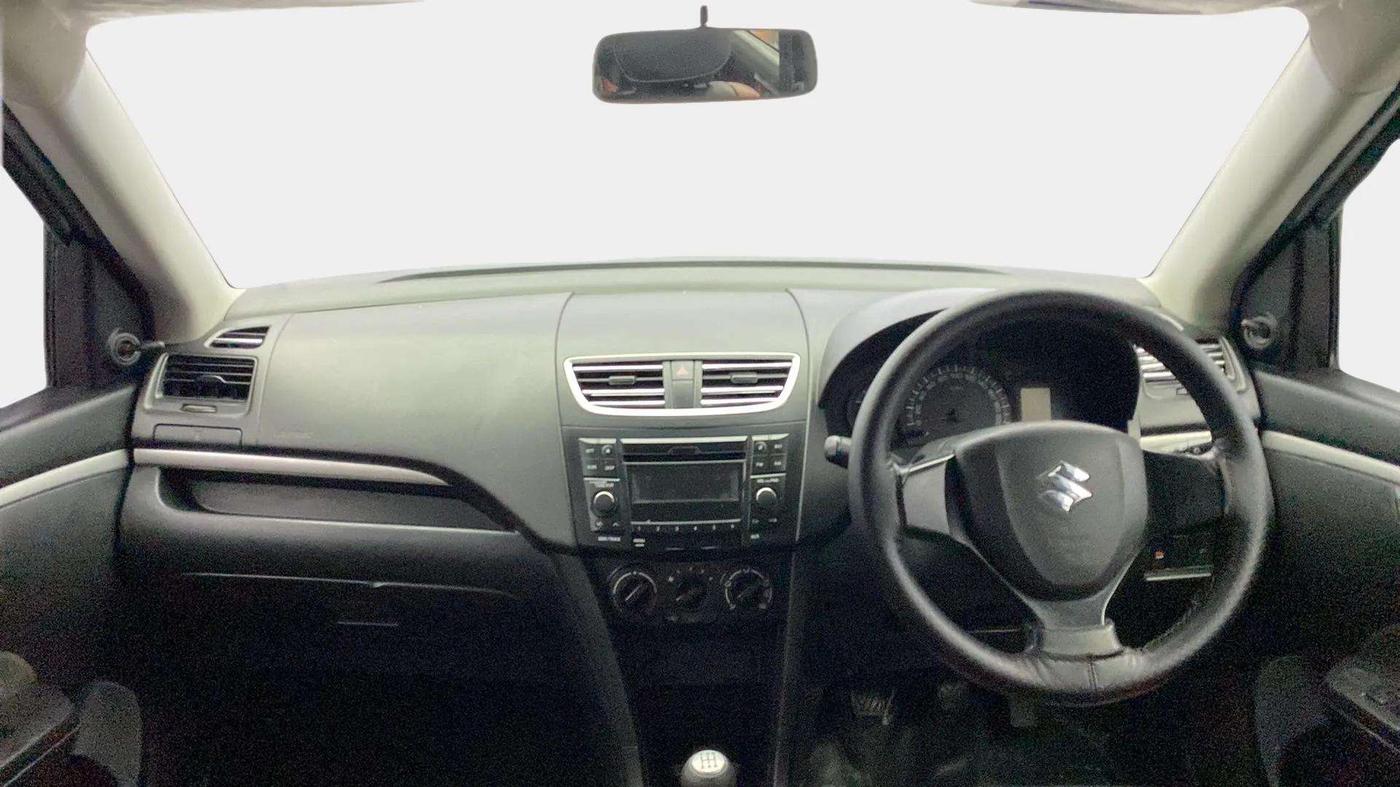 2017 Maruti Swift LXI (O), Petrol, Manual, 98,291 km, Dashboard