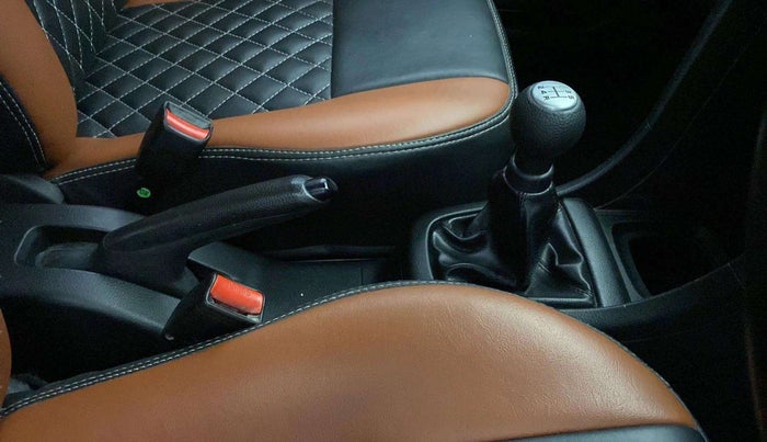 2017 Maruti Swift LXI (O), Petrol, Manual, 98,291 km, Gear Lever