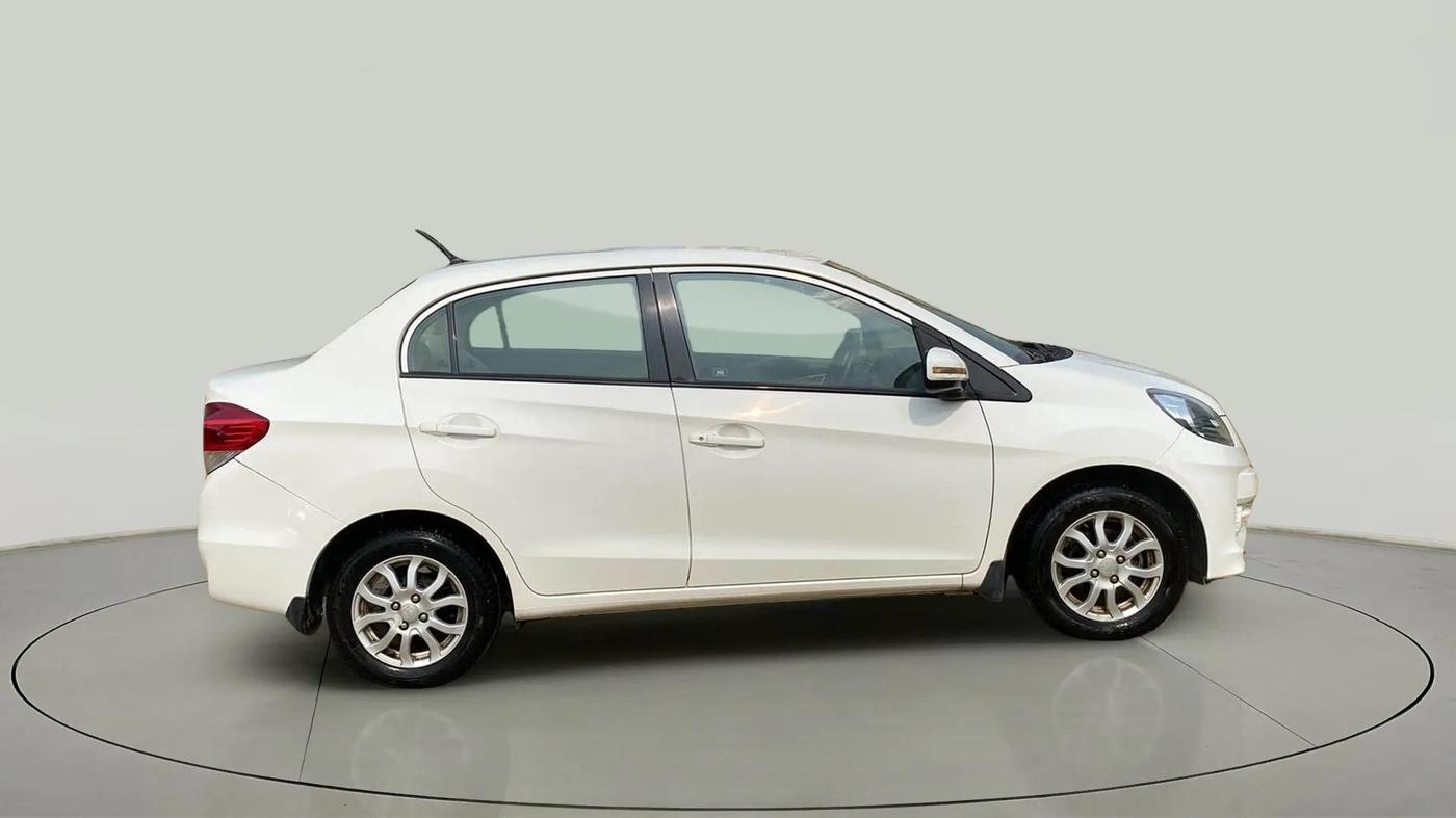 2014 Honda Amaze 1.2L I-VTEC VX, Petrol, Manual, 31,785 km, Right Side View