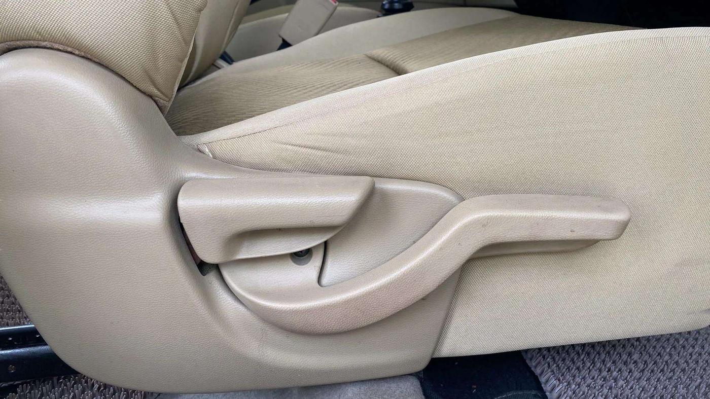 2014 Honda Amaze 1.2L I-VTEC VX, Petrol, Manual, 31,785 km, Driver Side Adjustment Panel