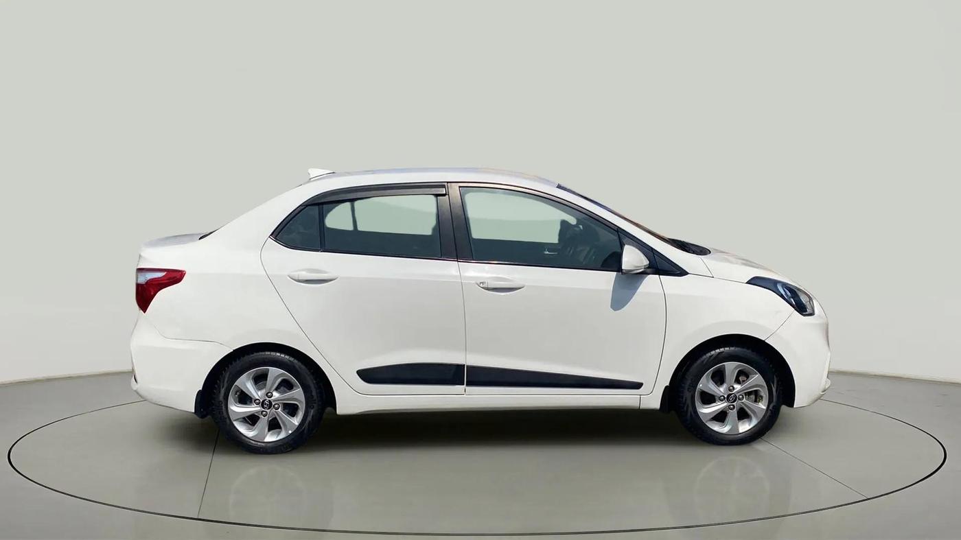 2018 Hyundai Xcent SX 1.2, Petrol, Manual, 71,359 km, Right Side View