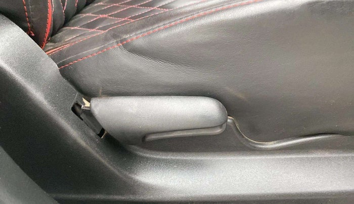 2021 Maruti Vitara Brezza LXI, Petrol, Manual, 29,065 km, Driver Side Adjustment Panel
