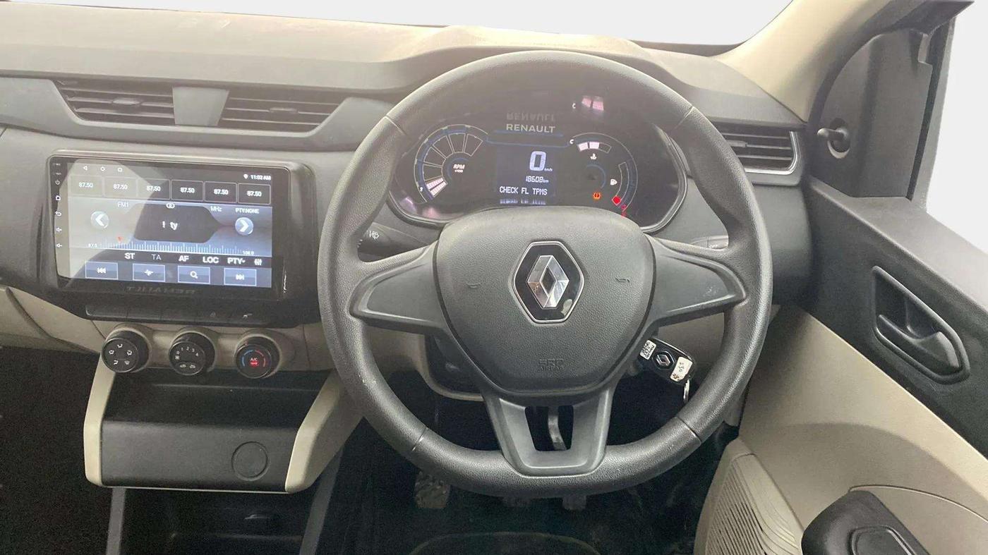 2023 Renault TRIBER RXL MT, Petrol, Manual, 18,843 km, Steering Wheel Close Up