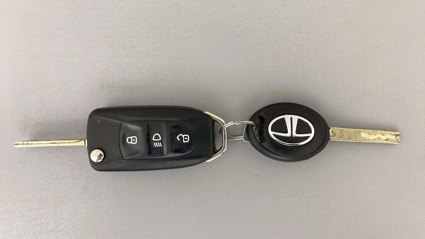 2021 Tata Tiago XTA PETROL, Petrol, Automatic, 59,505 km, Key Close Up