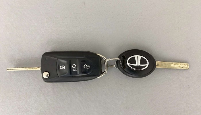 2021 Tata Tiago XTA PETROL, Petrol, Automatic, 59,505 km, Key Close Up