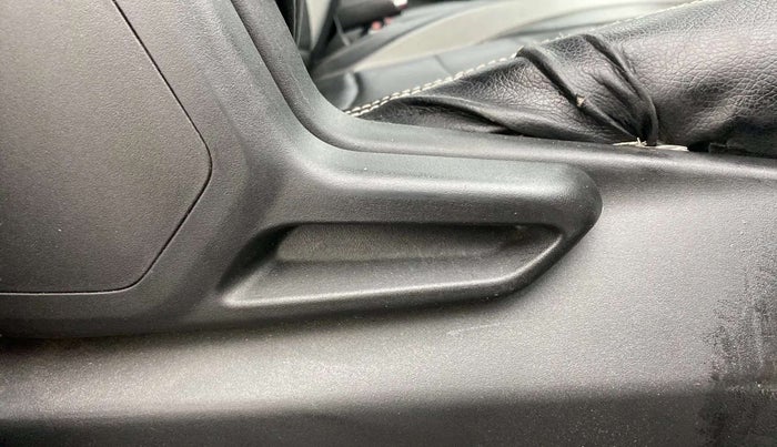 2021 Tata Tiago XTA PETROL, Petrol, Automatic, 59,505 km, Driver Side Adjustment Panel