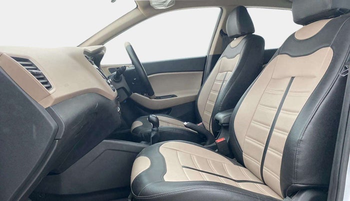 2019 Hyundai Elite i20 SPORTZ PLUS 1.2, Petrol, Manual, 18,055 km, Right Side Front Door Cabin