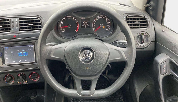 2018 Volkswagen Polo TRENDLINE 1.0L, Petrol, Manual, 83,105 km, Steering Wheel Close Up