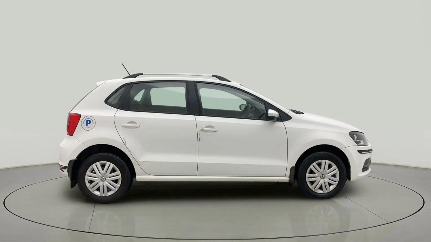 2018 Volkswagen Polo TRENDLINE 1.0L, Petrol, Manual, 83,354 km, Right Side View