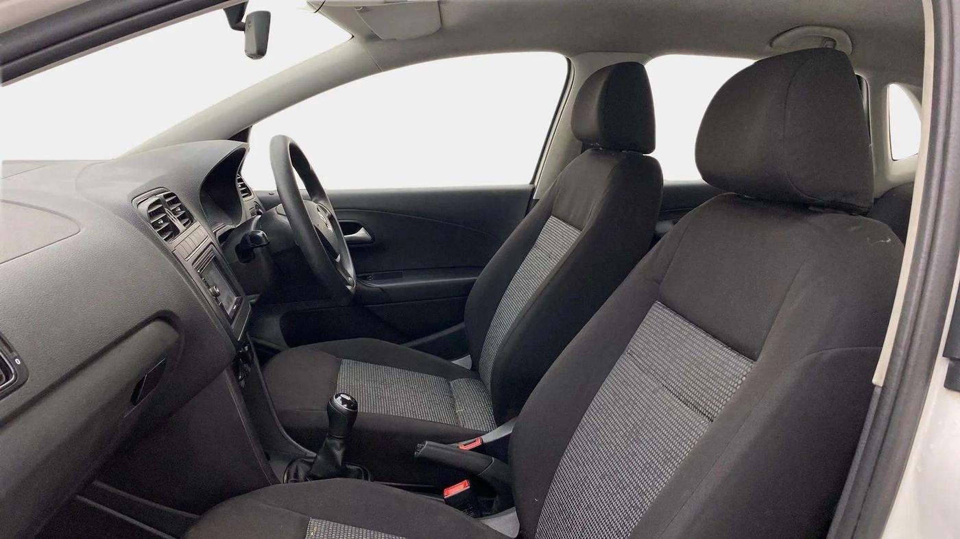 2018 Volkswagen Polo TRENDLINE 1.0L, Petrol, Manual, 83,354 km, Right Side Front Door Cabin