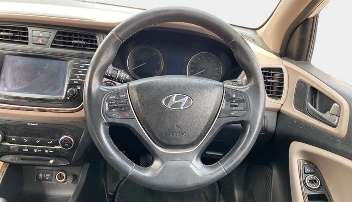 2016 Hyundai Elite i20 ASTA 1.4 CRDI (O), Diesel, Manual, 1,00,641 km, Steering Wheel Close Up