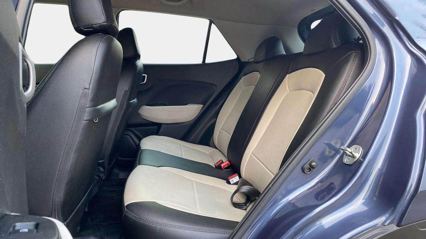 2022 Hyundai VENUE S (O) 1.0 TURBO IMT, Petrol, Manual, 4,634 km, Right Side Rear Door Cabin