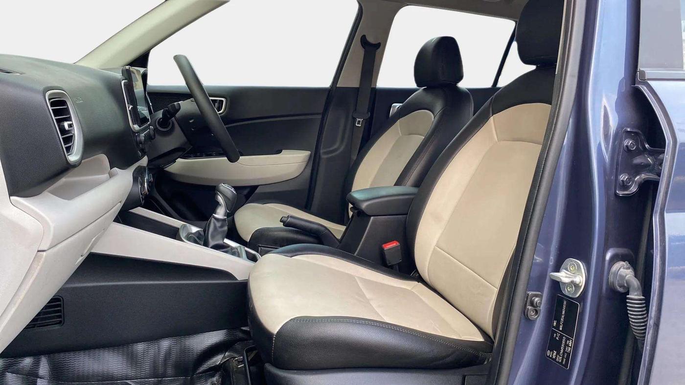 2022 Hyundai VENUE S (O) 1.0 TURBO IMT, Petrol, Manual, 4,634 km, Right Side Front Door Cabin