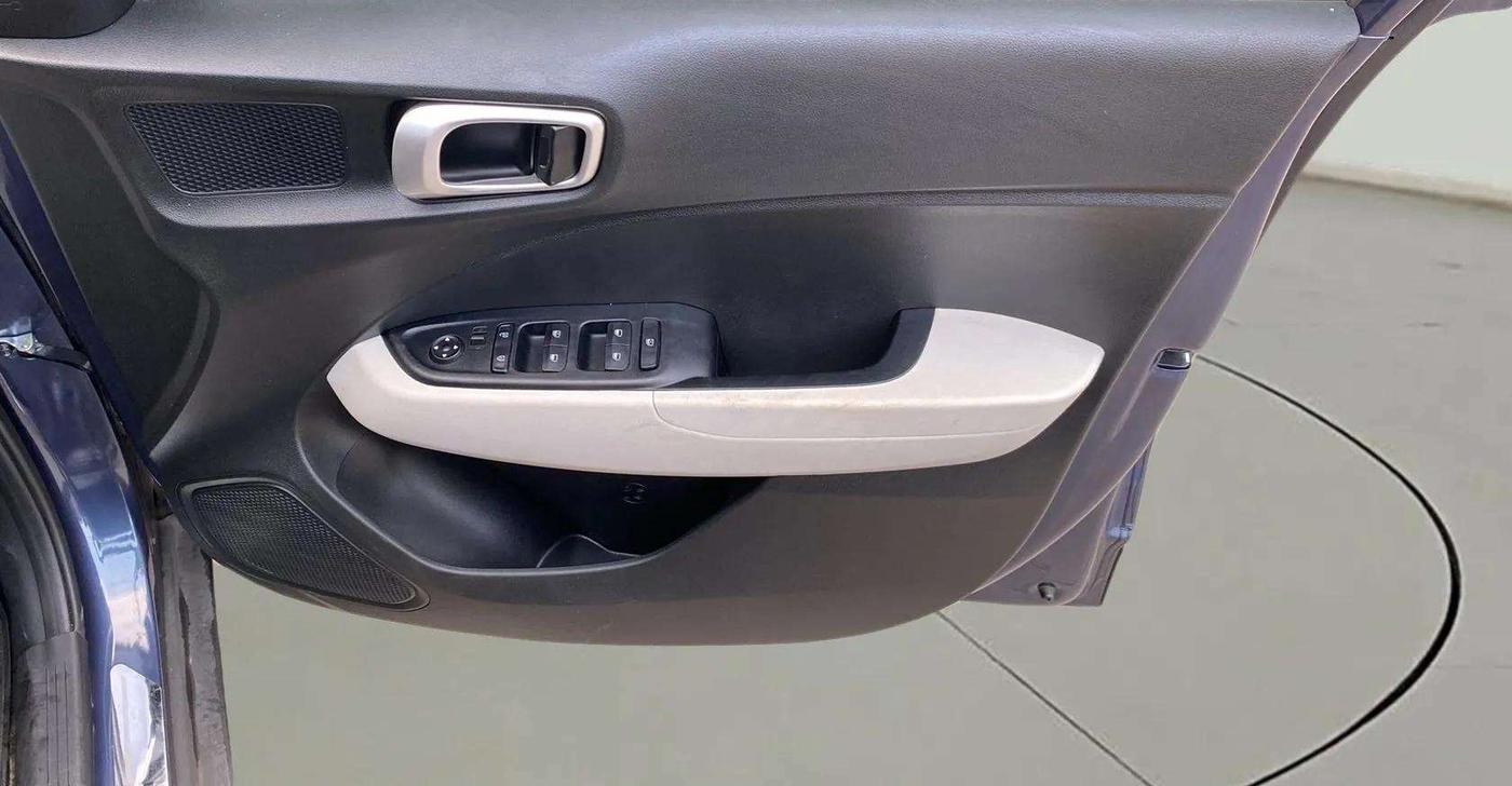 2022 Hyundai VENUE S (O) 1.0 TURBO IMT, Petrol, Manual, 4,634 km, Driver Side Door Panels Control
