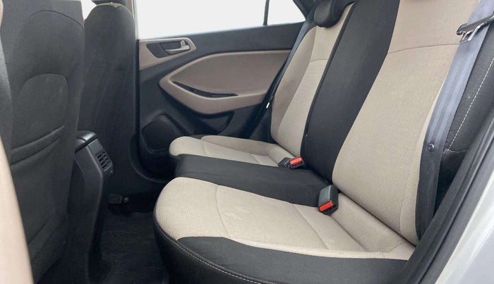 2015 Hyundai Elite i20 ASTA 1.2, Petrol, Manual, 95,377 km, Right Side Rear Door Cabin