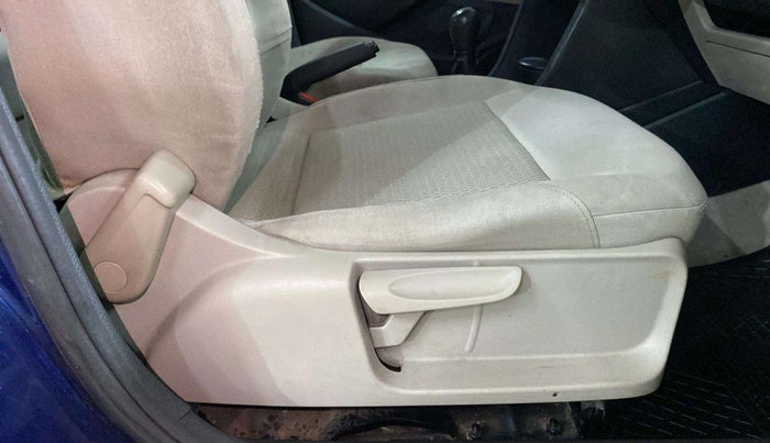 2013 Volkswagen Polo COMFORTLINE 1.2L PETROL, Petrol, Manual, 53,186 km, Driver Side Adjustment Panel