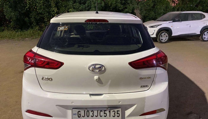 2016 Hyundai Elite i20 SPORTZ 1.2, Petrol, Manual, 64,855 km, Dicky (Boot door) - Minor scratches