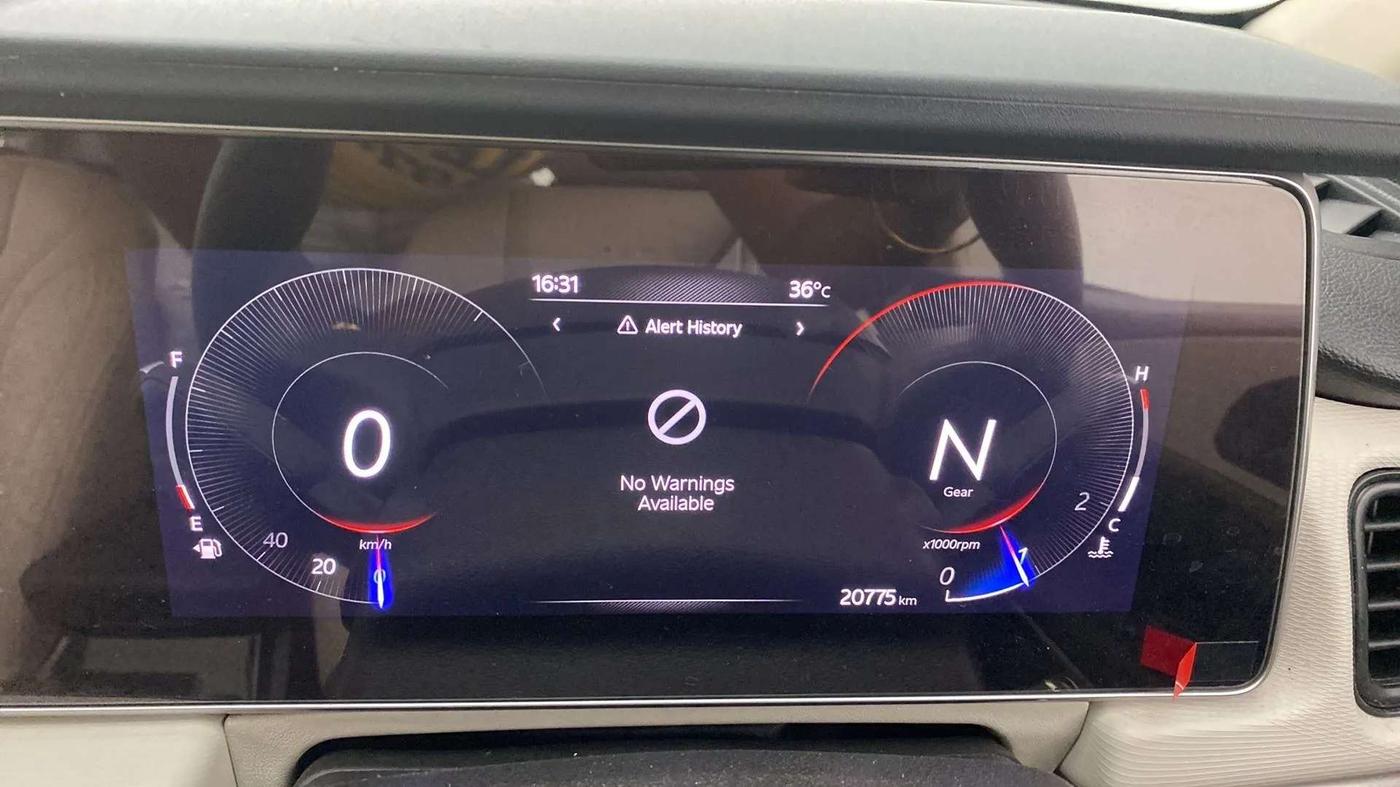 2023 Mahindra XUV700 AX 5 D MT 5 STR, Diesel, Manual, 21,103 km, Odometer Image