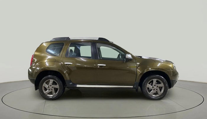 2014 Renault Duster 110 PS RXZ 4X4 MT DIESEL, Diesel, Manual, 1,06,348 km, Right Side View