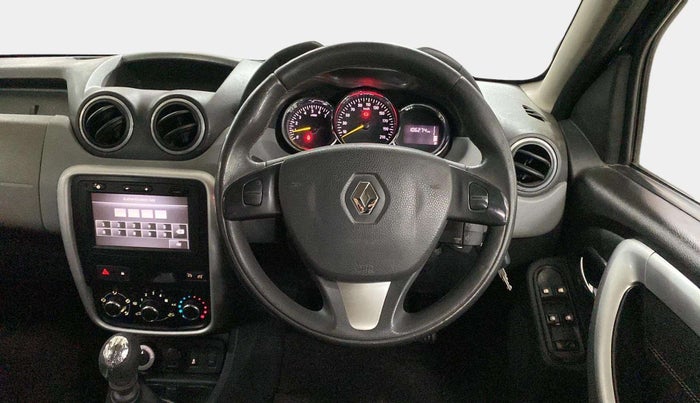 2014 Renault Duster 110 PS RXZ 4X4 MT DIESEL, Diesel, Manual, 1,06,348 km, Steering Wheel Close Up